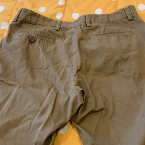 Men’s old navy men’s tan straight flat front chinos pants. - Picture 4 of 5
